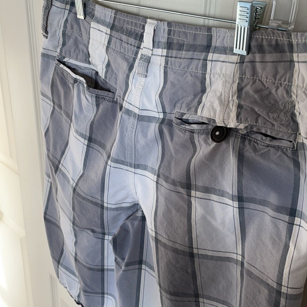 American Eagle Outfitters longer length short, 31 - Picture 4 of 7
